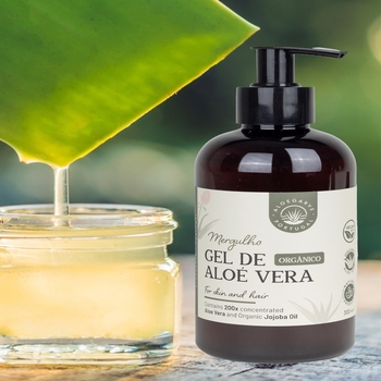 Organic Aloe Vera Gel Hydrating Skincare from Portuguese Algarve Farms with Natural Ingredients
